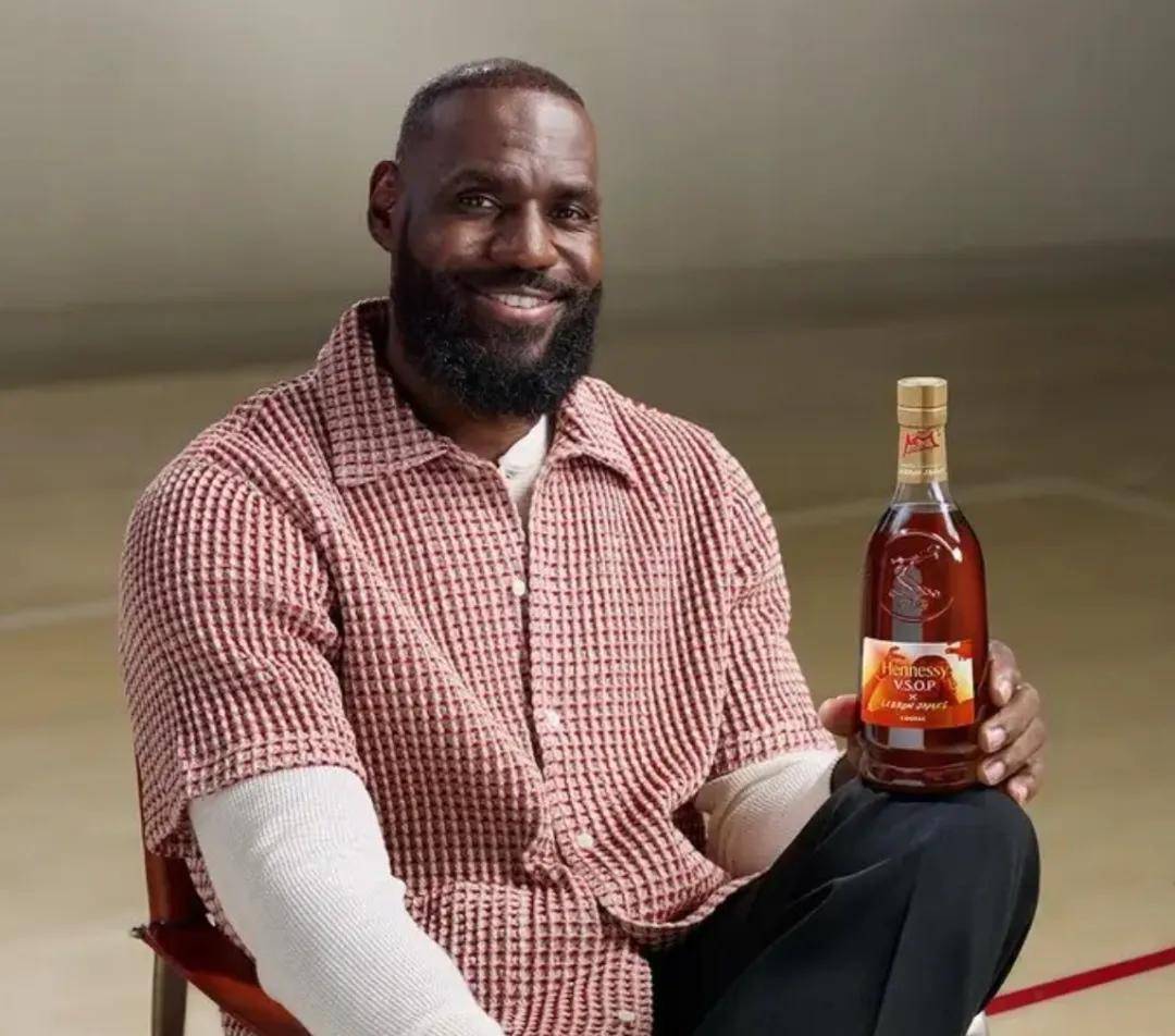 突发！退赛！詹姆斯官宣罕见伤病...