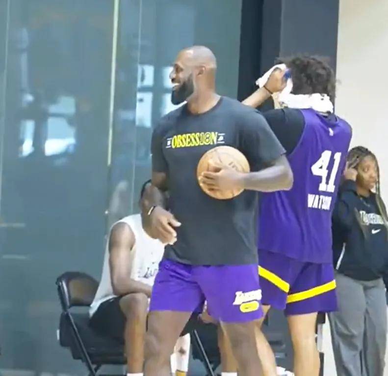 突发！退赛！詹姆斯官宣罕见伤病...