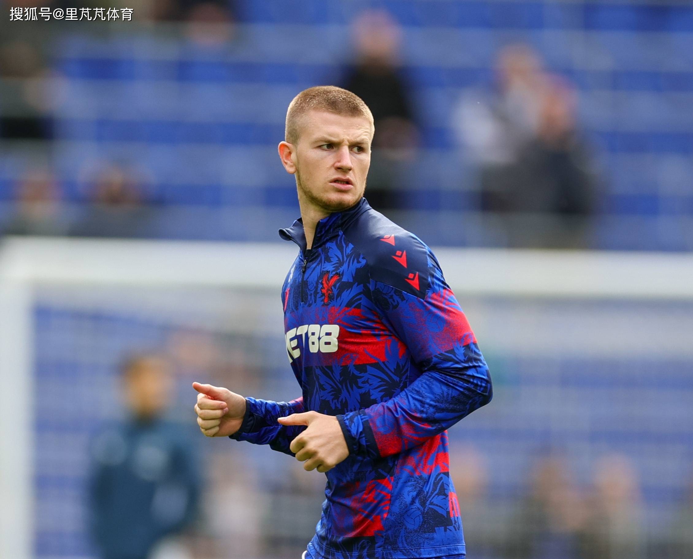 一(yī)日英超(chāo)动向：哈兰德(dé)进球效率(lǜ)太恐怖，佈(bù)萊(lái)顿少帅“毒奶”阿莫林