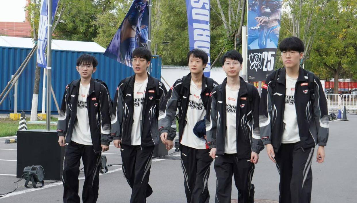 T1王朝基石动摇！FMVP射手Gumayusi离队，LPL迎来狙击Faker最佳时机