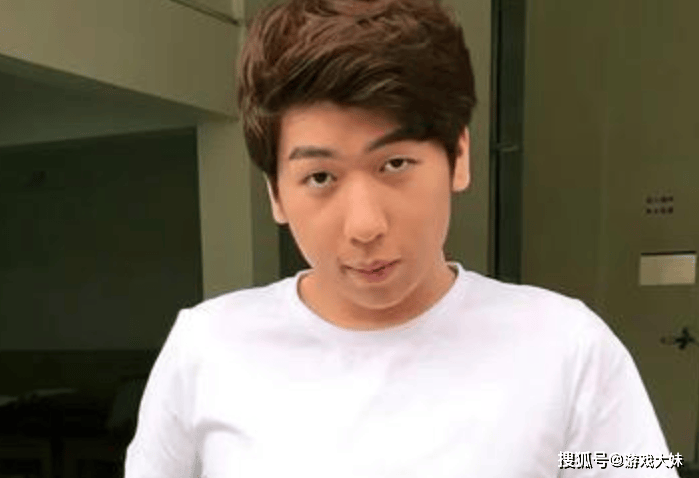 炫神因骂theshy被处罚，如今认怂，公开道歉希望拿回二路(lù)解(jiě)說(shuō)权