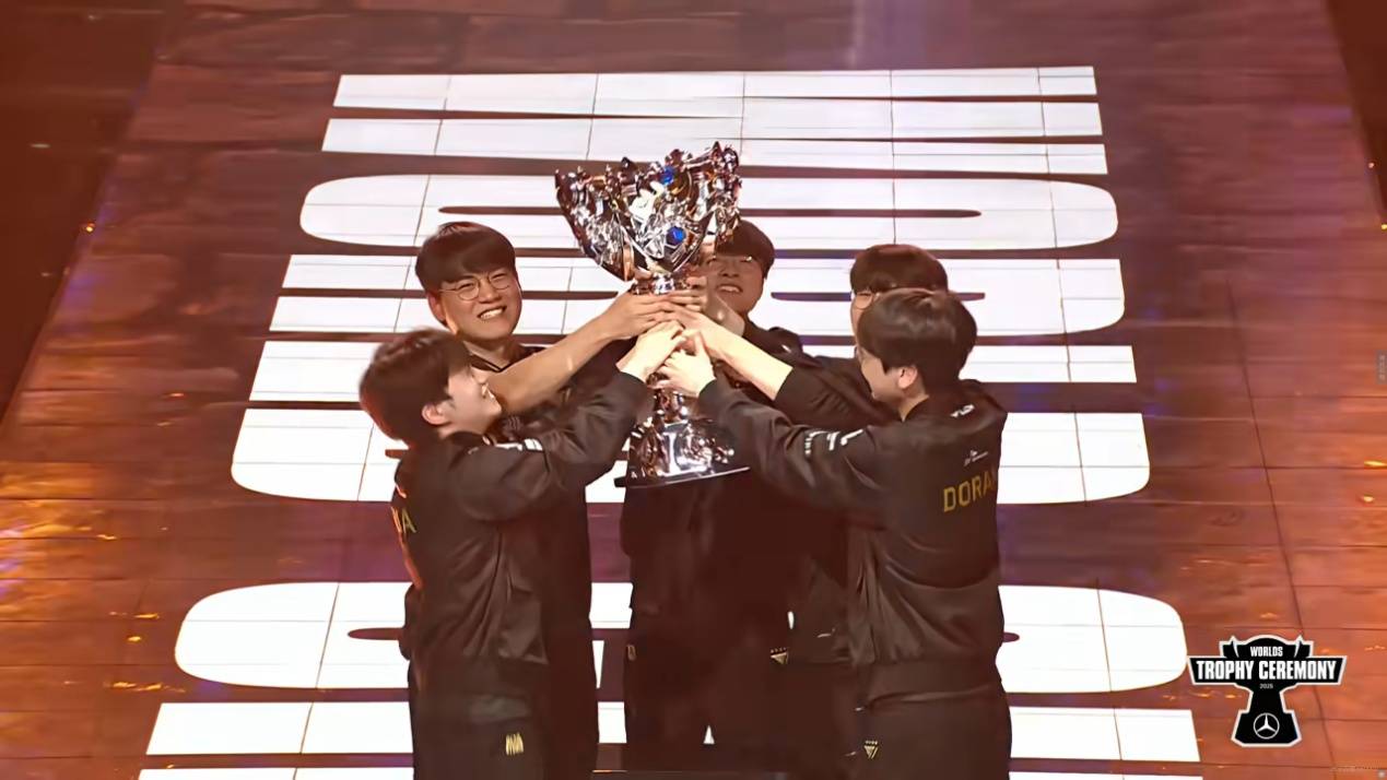 LOL六冠王传奇诞生！Faker加里奧(ào)登场，T1决胜局爆发，创造(zào)新(xīn)神话