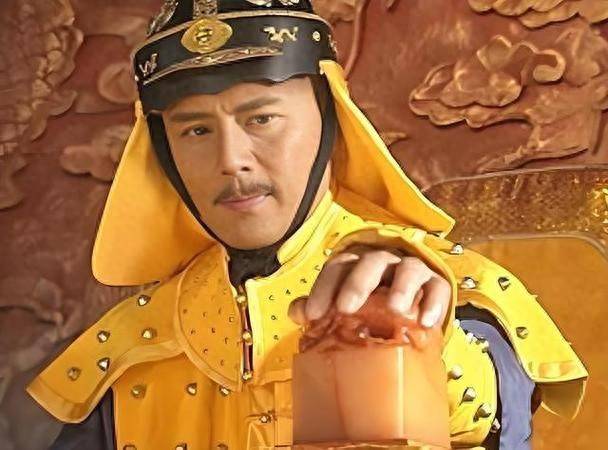 熬死(sǐ)多尔衮，算(suàn)计鳌拜：孝(xiào)庄从“棄(qì)子”到“庄家”的(de)翻盘局