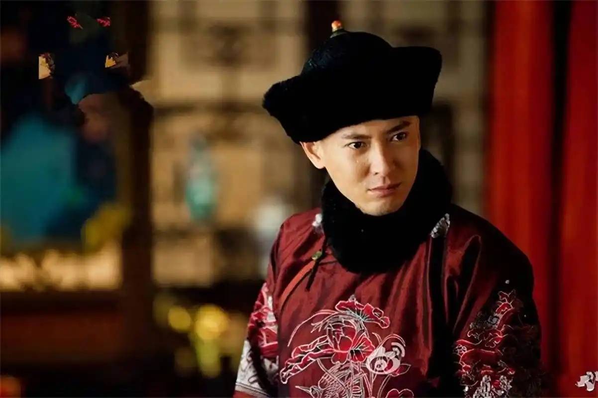 熬死多尔衮，算计鳌拜：孝庄从“弃子”到“庄家”的翻盘局