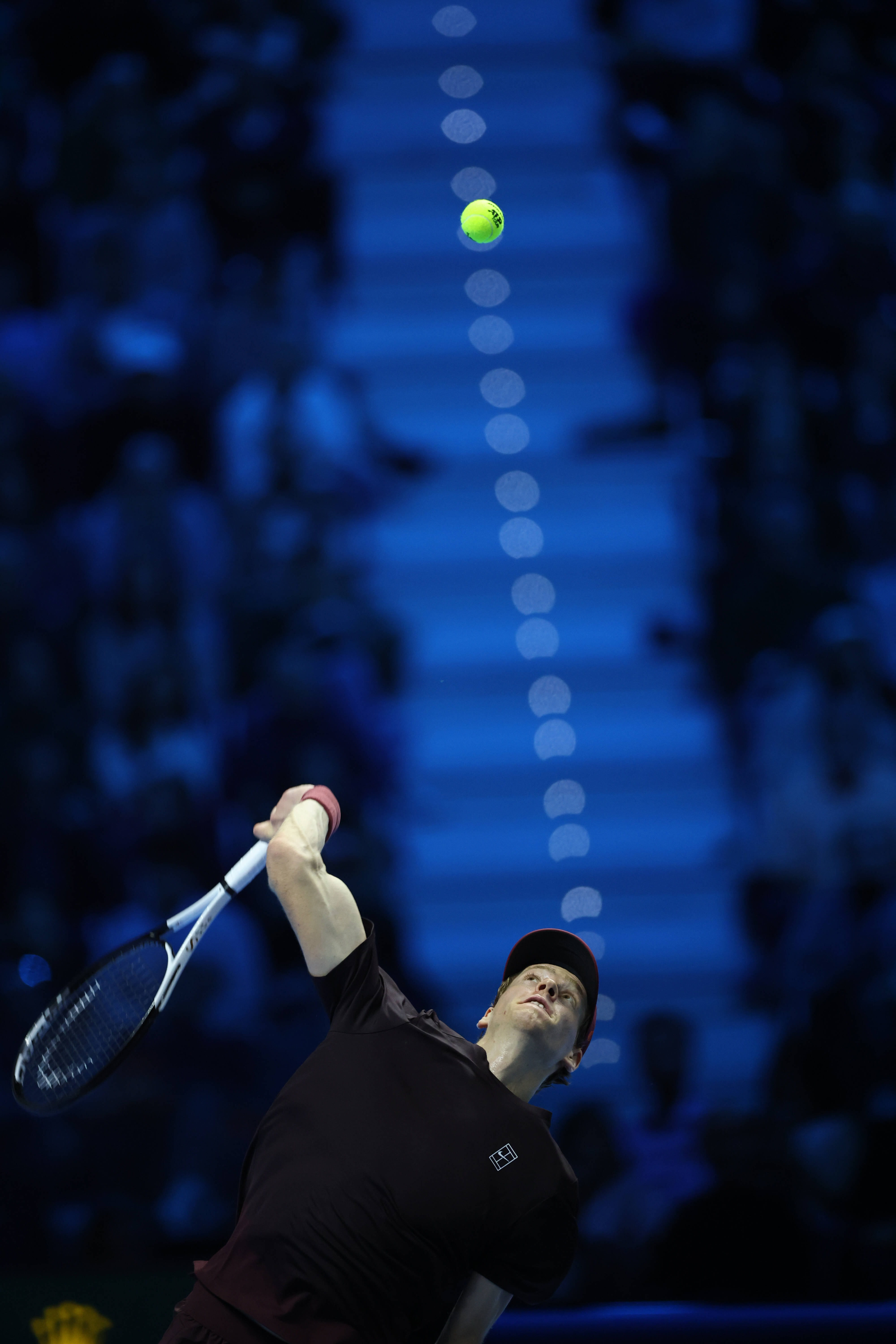 （躰(tǐ)育）网球——ATP年终縂(zǒng)決(jué)赛半(bàn)決(jué)赛：辛纳勝(shèng)德米纳尔