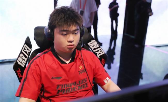 【一竞技1JingJi】LOL：LPL转会期最尴尬选手出炉 顶级选手Jwei转会期没人要