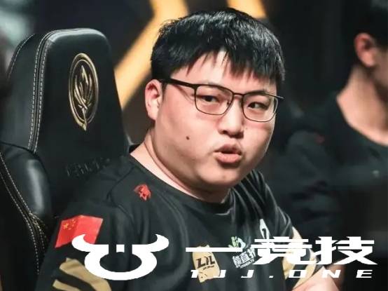 【一竞技1JingJi】LOL：Uzi被曝将要(yào)再次复出 LPL转会期(qī)新规引(yǐn)争議(yì)！