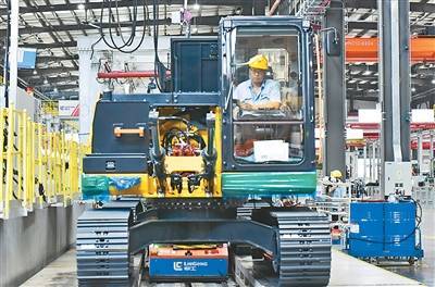 国产大模型成为“全球顶流”