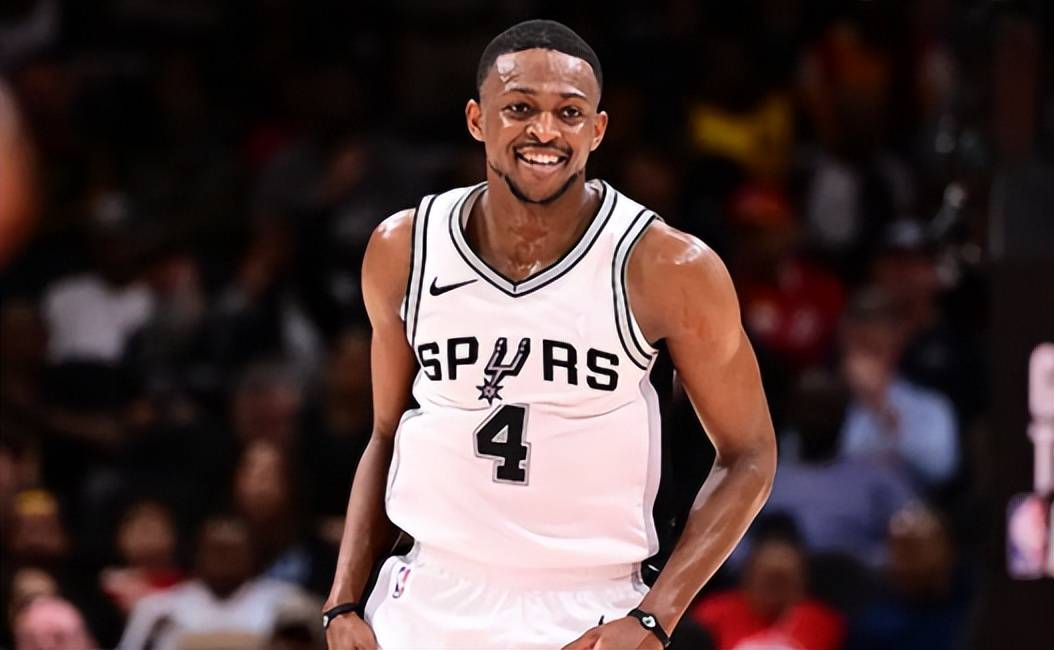 赛季三杀雷霆，战力榜高居第一！时隔六年马刺终迎崛起，秘诀就藏在这四人身上