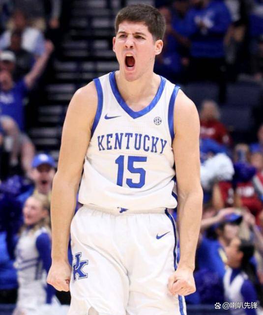 火箭(jiàn)因祸得福！19岁探花(huā)场均14分+50%三分，范弗利(lì)特(tè)伤停反成催化(huà)剂