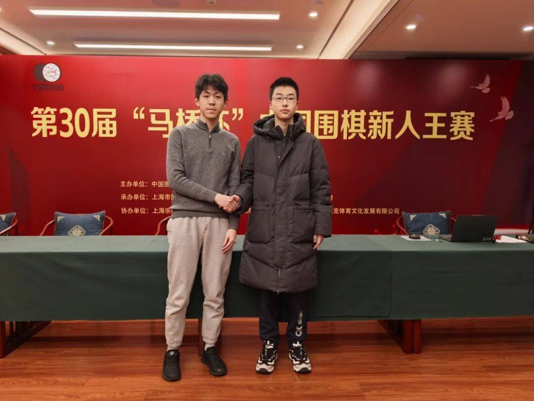 兩(liǎng)位“新(xīn)人(rén)”打(dǎ)入(rù)新(xīn)人(rén)王賽(sài)决賽(sài)