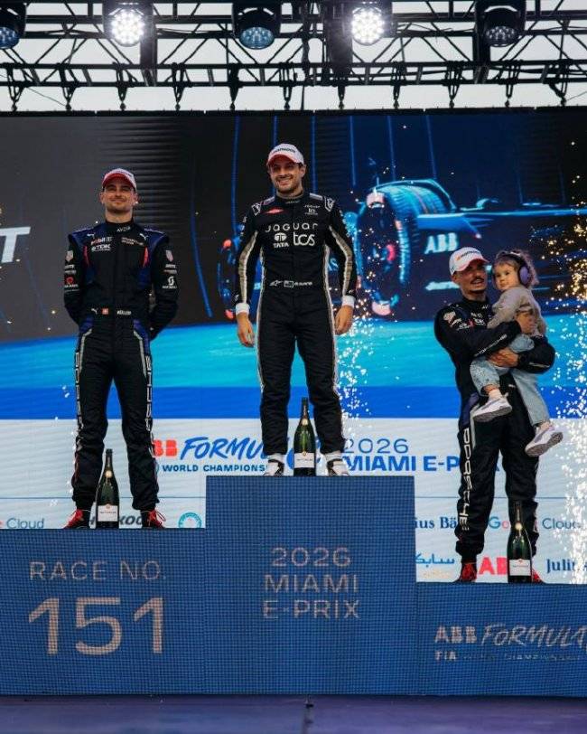 最强新人王！他在迈阿密拿到第四！