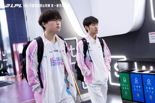 LPL首支先锋赛队伍出炉！BLG锁定总决赛门票，国一上发文成焦点