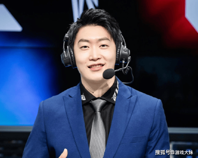 琯(guǎn)泽元(yuán)、米勒(lēi)和娃娃重聚，三(sān)人一起(qǐ)許(xǔ)願(yuàn)，想听RNG战队S8的队内语音