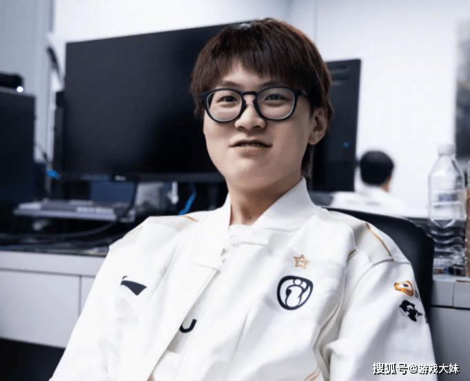 谁是LOL最佳辅助选手，官方发起投票，meiko只排名第三