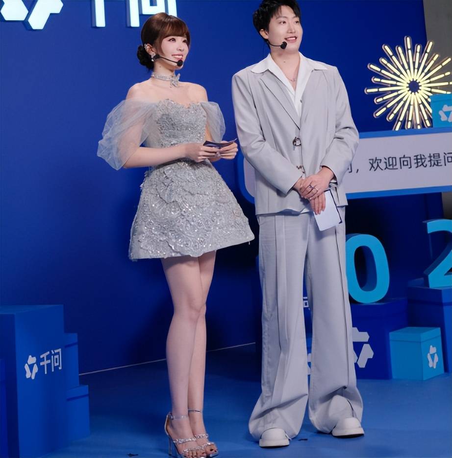 管澤(zé)元、余霜跨界主(zhǔ)持跨年(nián)，夫妻合力，为LPL争光